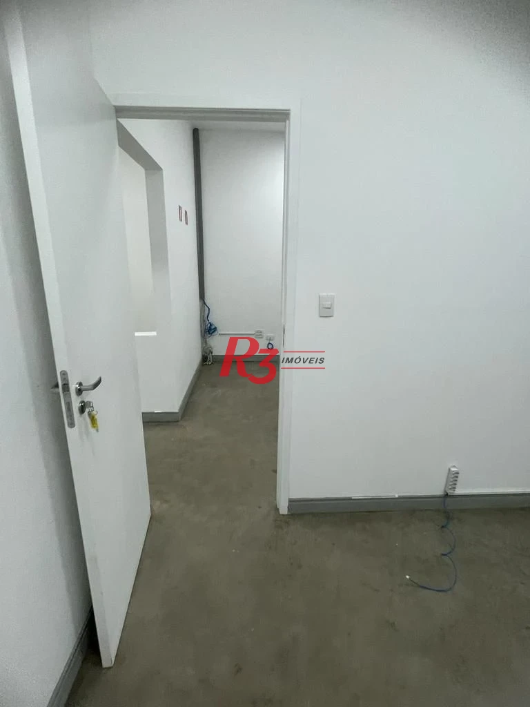 ALUGA-SE CASA COM 10 VAGA 8 SALAS TUDO REFORMADO EXCELENTE OPORTUNIDADE S
