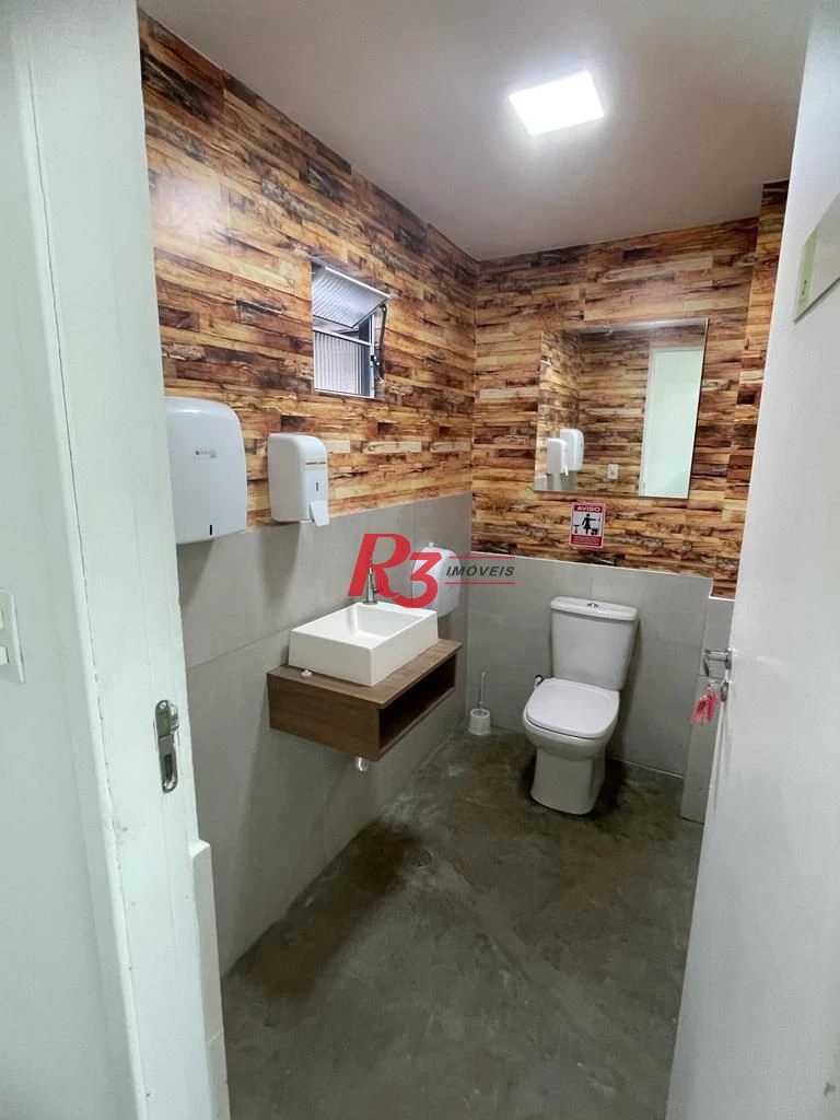 ALUGA-SE CASA COM 10 VAGA 8 SALAS TUDO REFORMADO EXCELENTE OPORTUNIDADE S