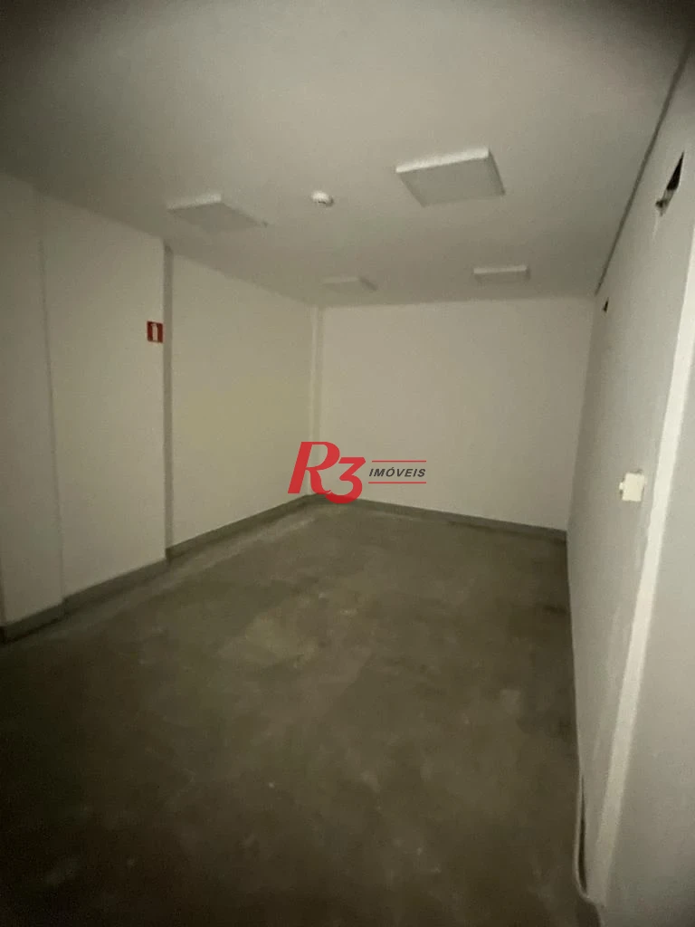 ALUGA-SE CASA COM 10 VAGA 8 SALAS TUDO REFORMADO EXCELENTE OPORTUNIDADE S