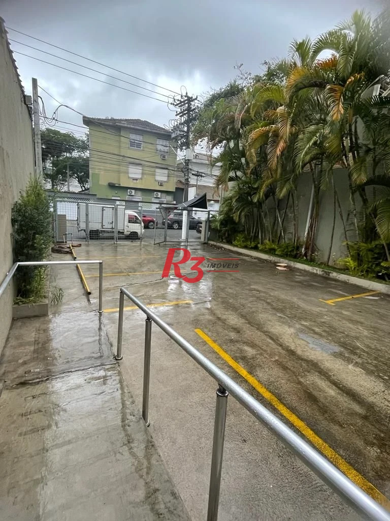 ALUGA-SE CASA COM 10 VAGA 8 SALAS TUDO REFORMADO EXCELENTE OPORTUNIDADE S