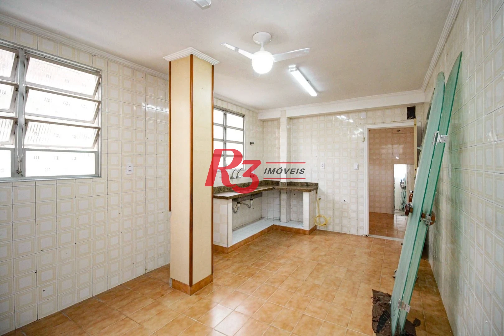 Sobrado para alugar, 310 m² por R$ 14.999,67/mês - Aparecida - Santos/SP