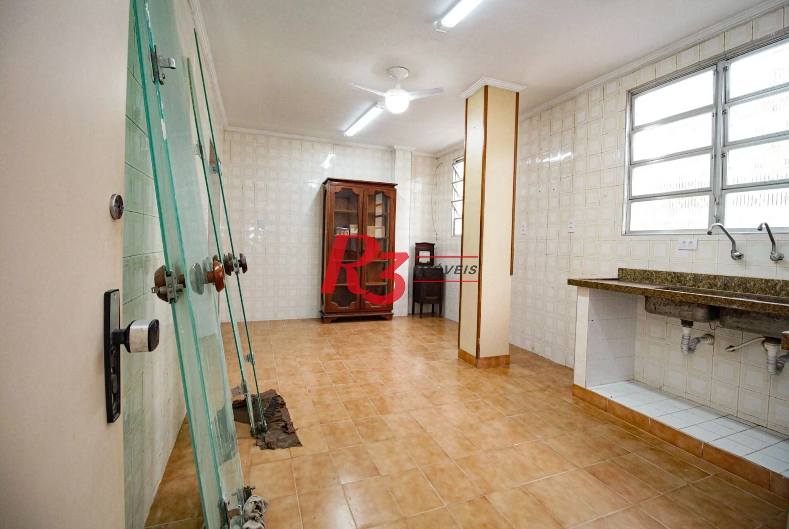 Sobrado para alugar, 310 m² por R$ 14.999,67/mês - Aparecida - Santos/SP
