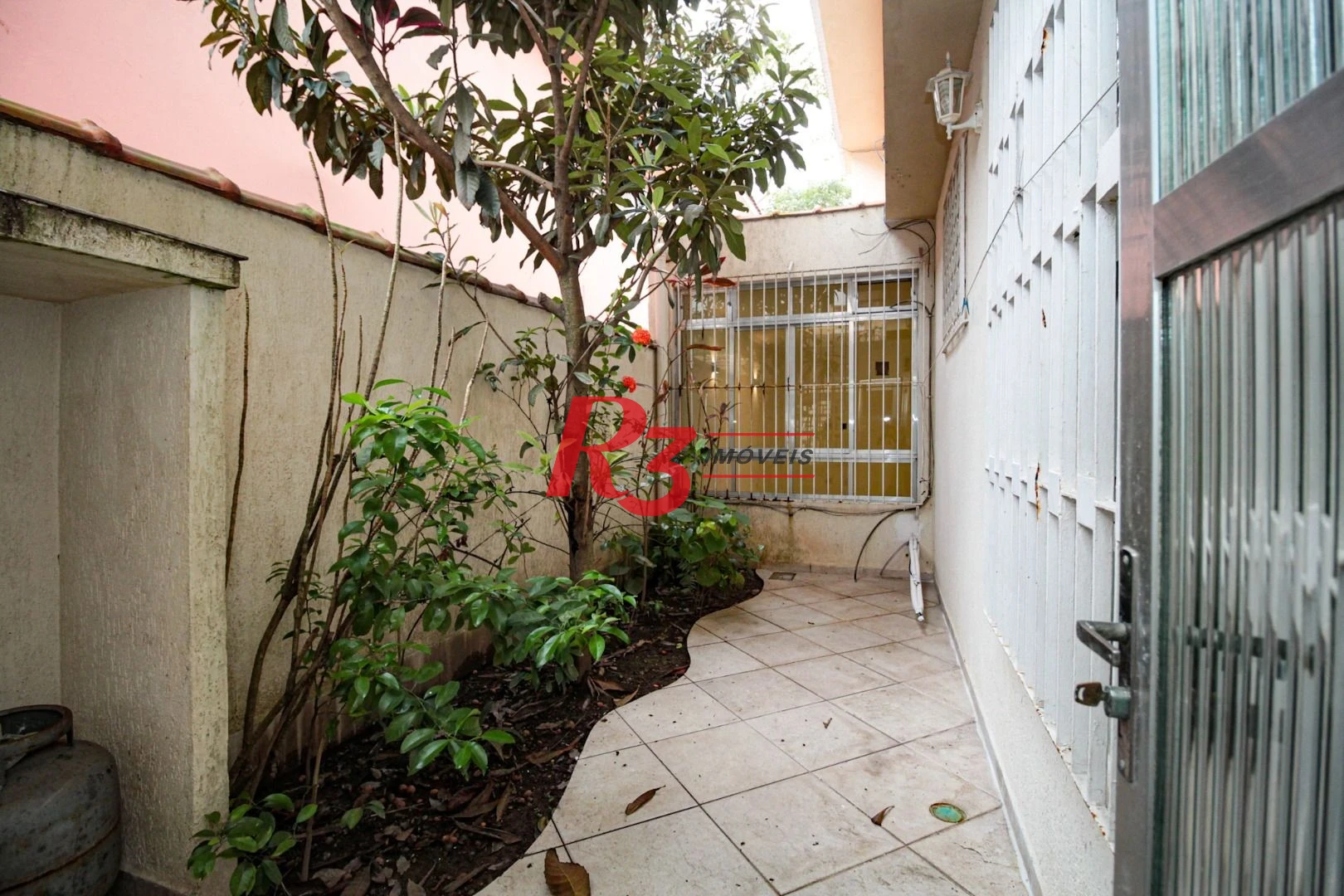 Sobrado para alugar, 310 m² por R$ 14.999,67/mês - Aparecida - Santos/SP