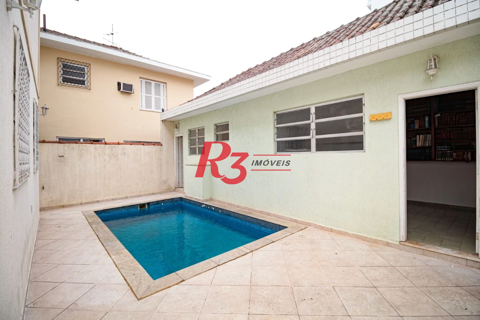 Sobrado para alugar, 310 m² por R$ 14.999,67/mês - Aparecida - Santos/SP