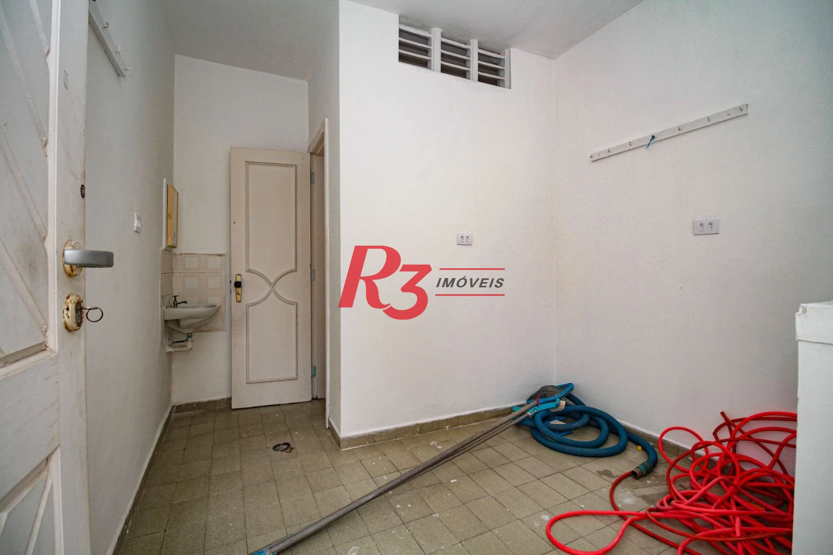 Sobrado para alugar, 310 m² por R$ 14.999,67/mês - Aparecida - Santos/SP