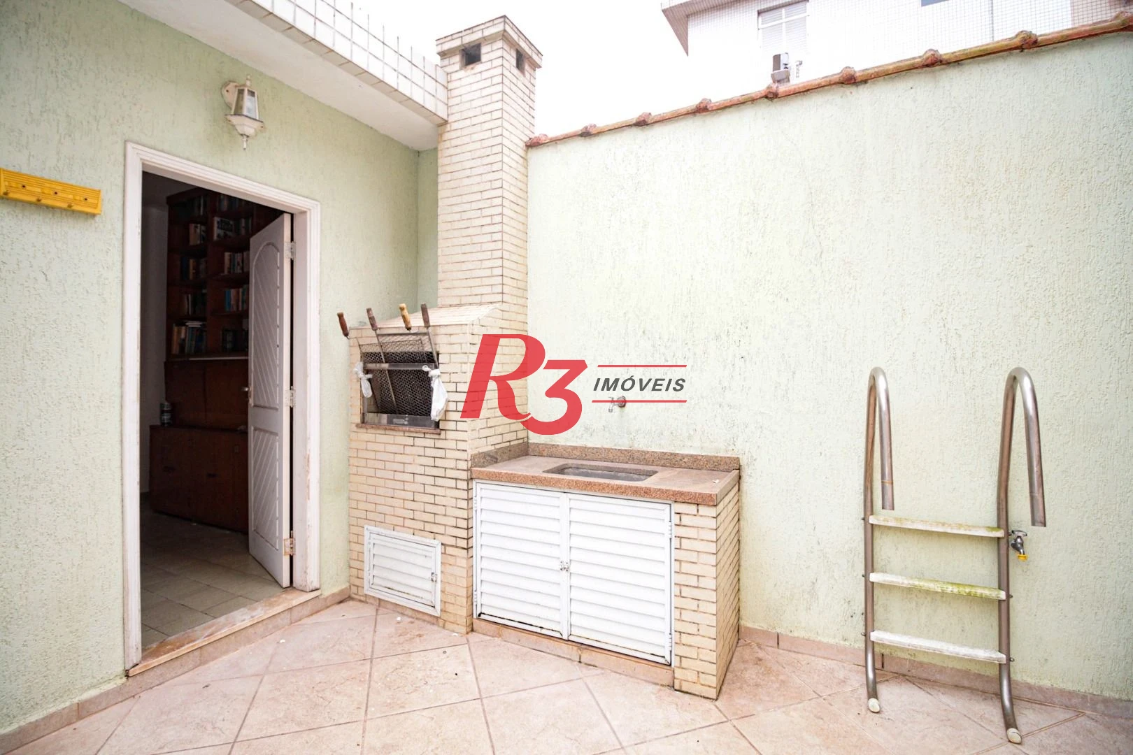 Sobrado para alugar, 310 m² por R$ 14.999,67/mês - Aparecida - Santos/SP