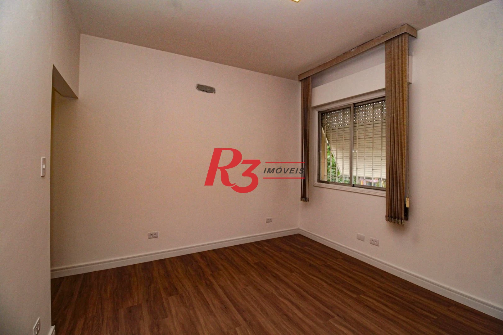 Sobrado para alugar, 310 m² por R$ 14.999,67/mês - Aparecida - Santos/SP