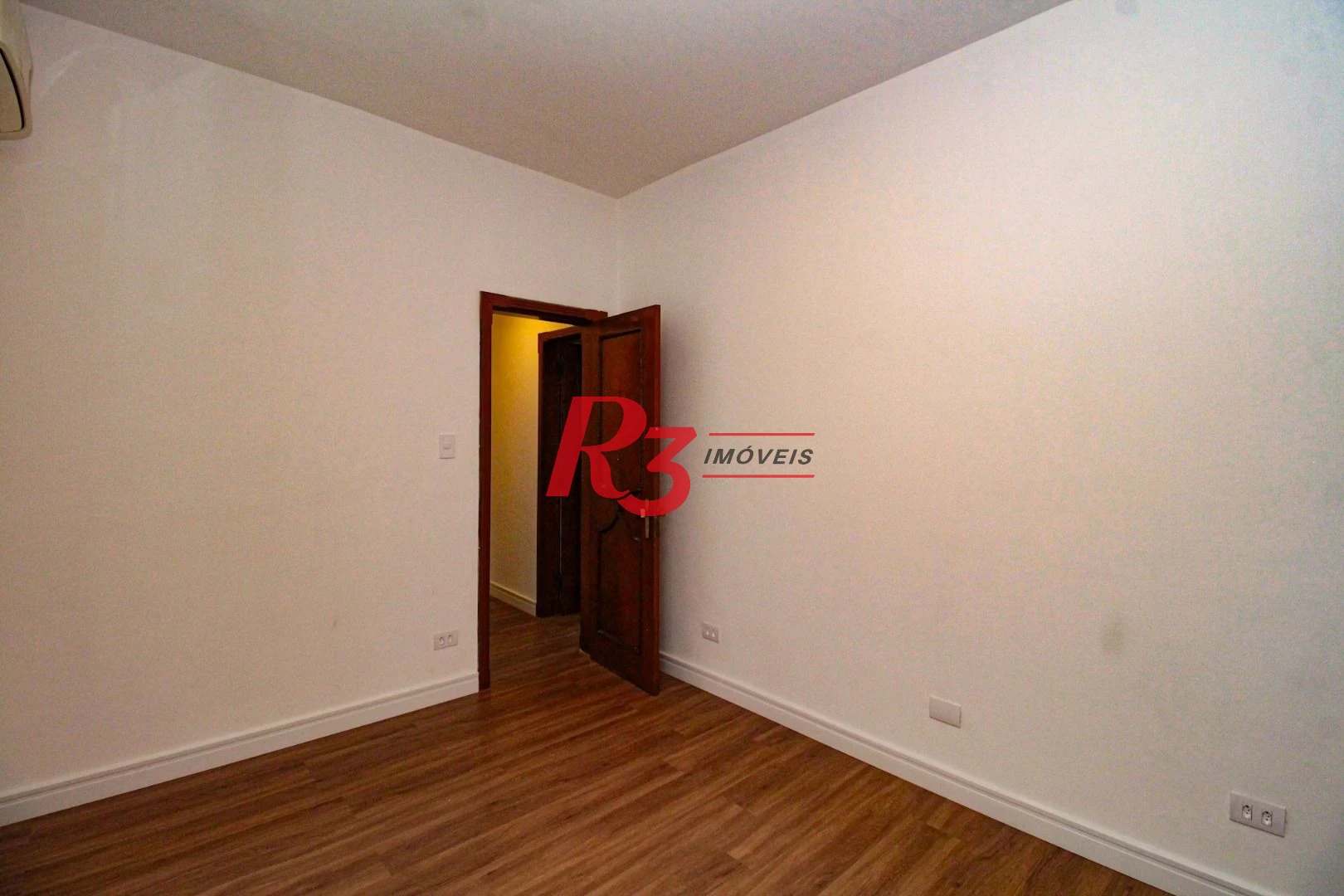 Sobrado para alugar, 310 m² por R$ 14.999,67/mês - Aparecida - Santos/SP
