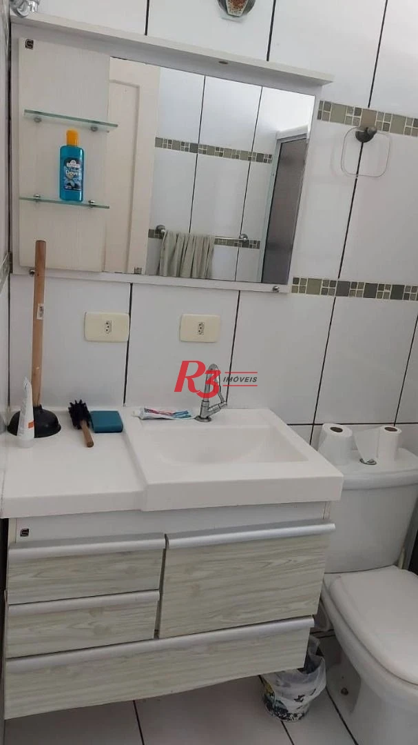 Apartamento de 2 quartos na Vila Mathias.