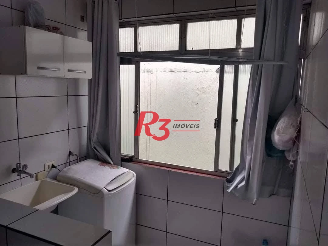 Apartamento de 2 quartos na Vila Mathias.