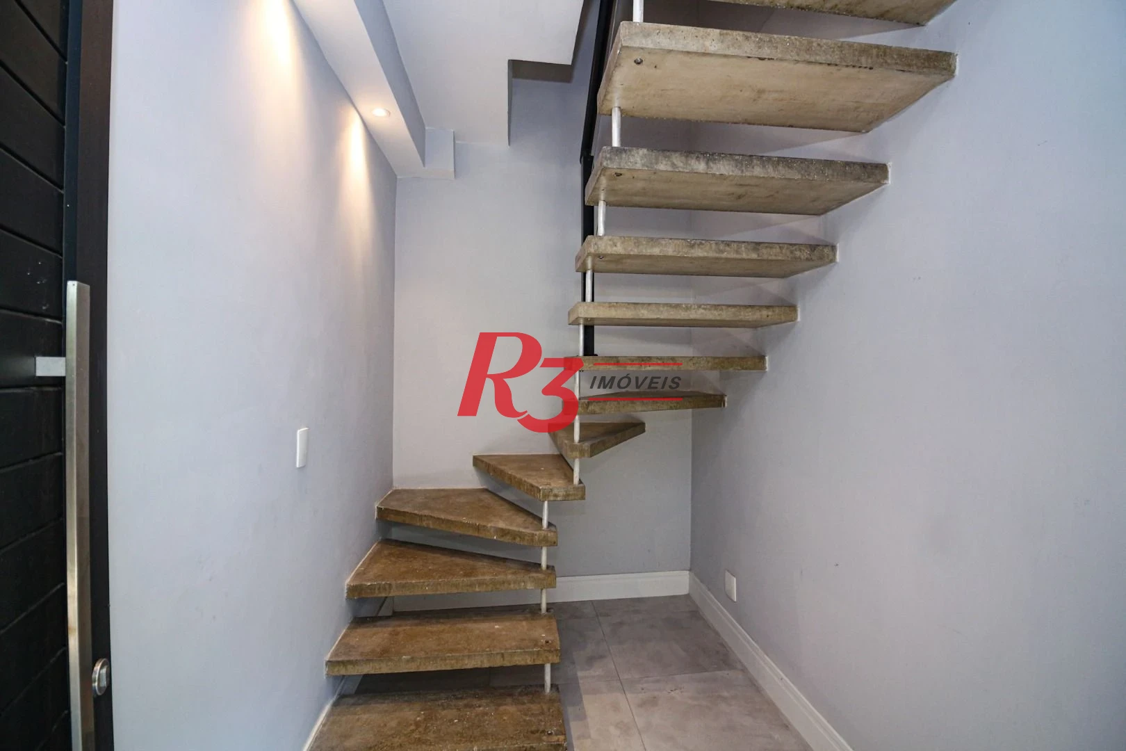 Sobrado com 2 dormitórios à venda, 92 m² por R$ 550.000,00 - Marapé - Santos/SP
