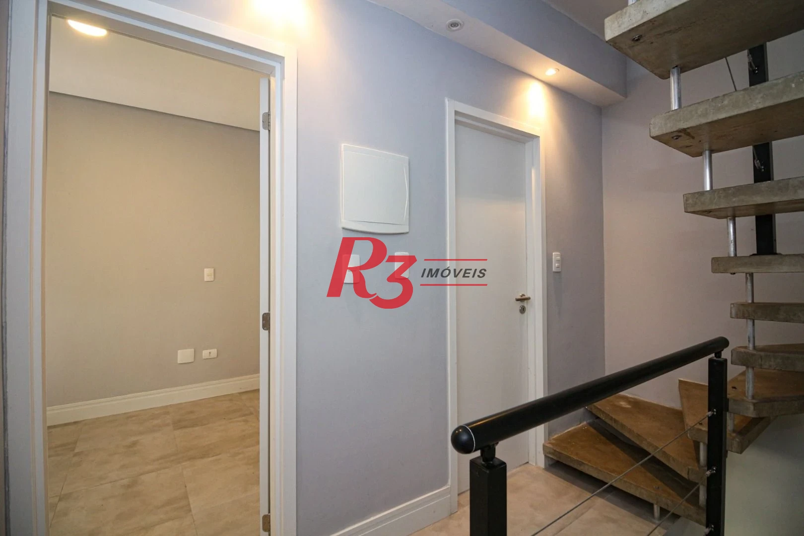 Sobrado com 2 dormitórios à venda, 92 m² por R$ 550.000,00 - Marapé - Santos/SP