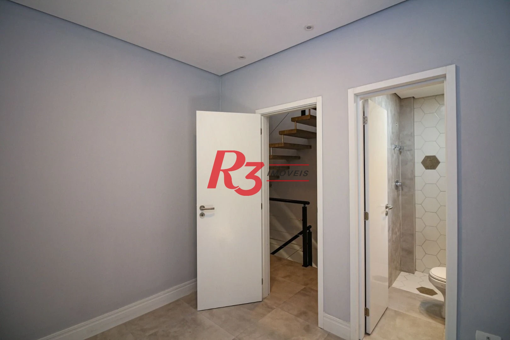 Sobrado com 2 dormitórios à venda, 92 m² por R$ 550.000,00 - Marapé - Santos/SP