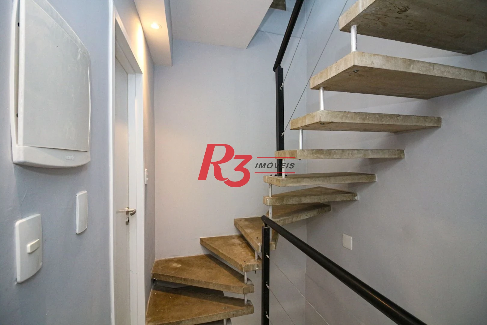 Sobrado com 2 dormitórios à venda, 92 m² por R$ 550.000,00 - Marapé - Santos/SP