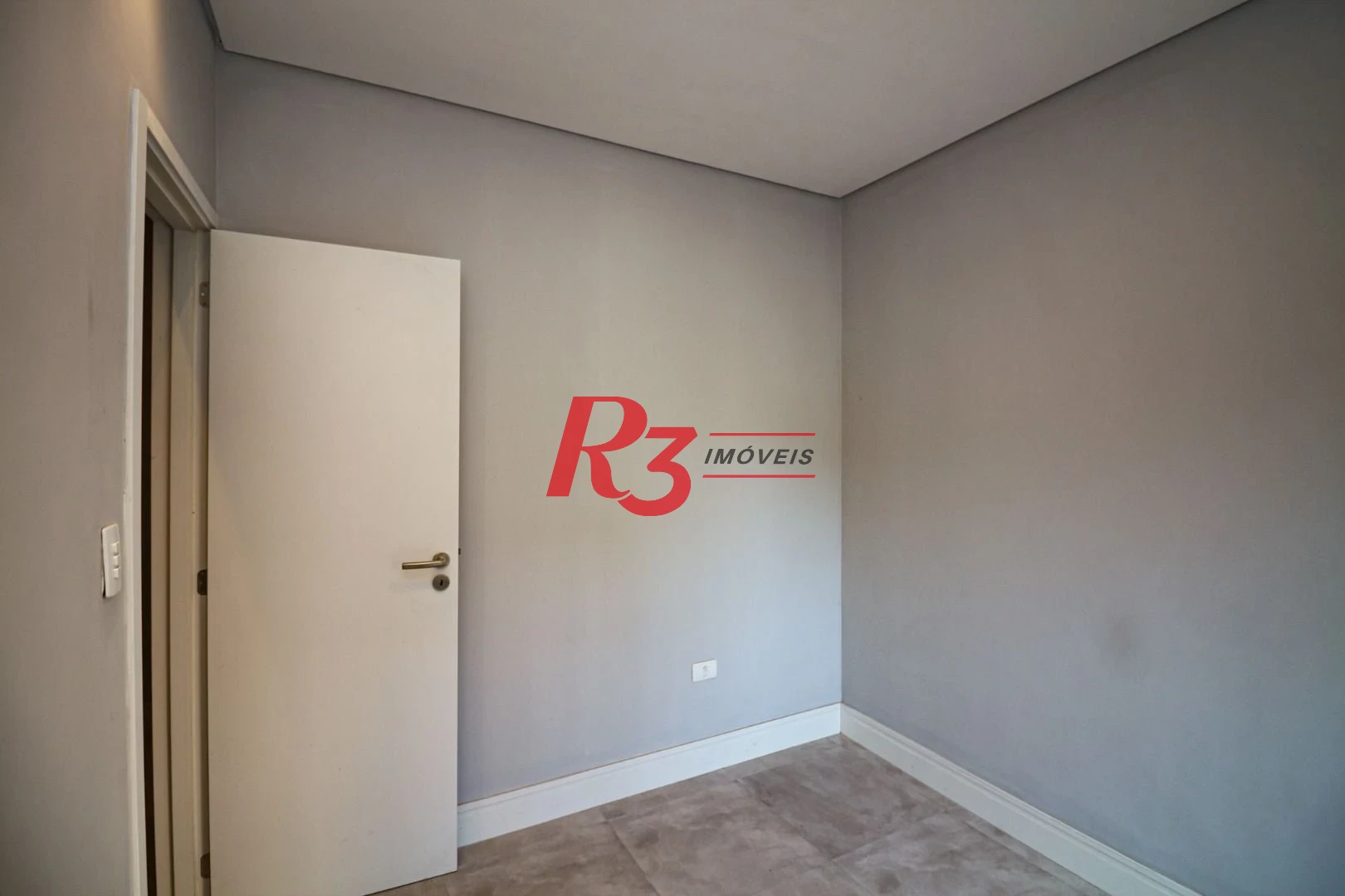 Sobrado com 2 dormitórios à venda, 92 m² por R$ 550.000,00 - Marapé - Santos/SP