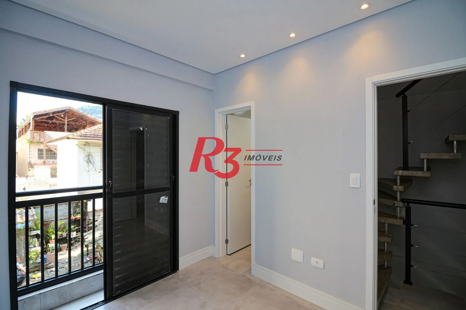 Sobrado com 2 dormitórios à venda, 92 m² por R$ 550.000,00 - Marapé - Santos/SP