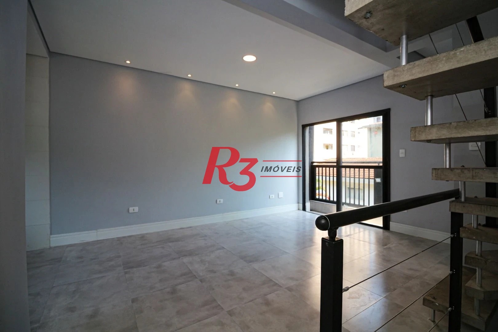 Sobrado com 2 dormitórios à venda, 92 m² por R$ 550.000,00 - Marapé - Santos/SP