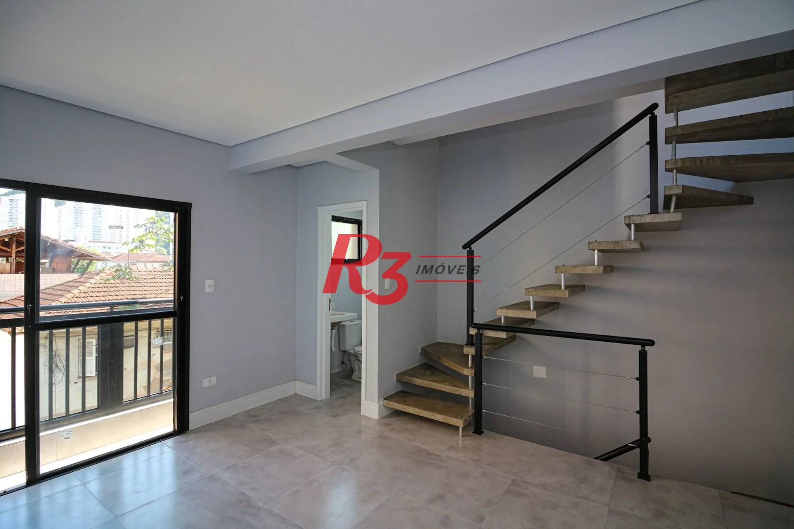 Sobrado com 2 dormitórios à venda, 92 m² por R$ 550.000,00 - Marapé - Santos/SP