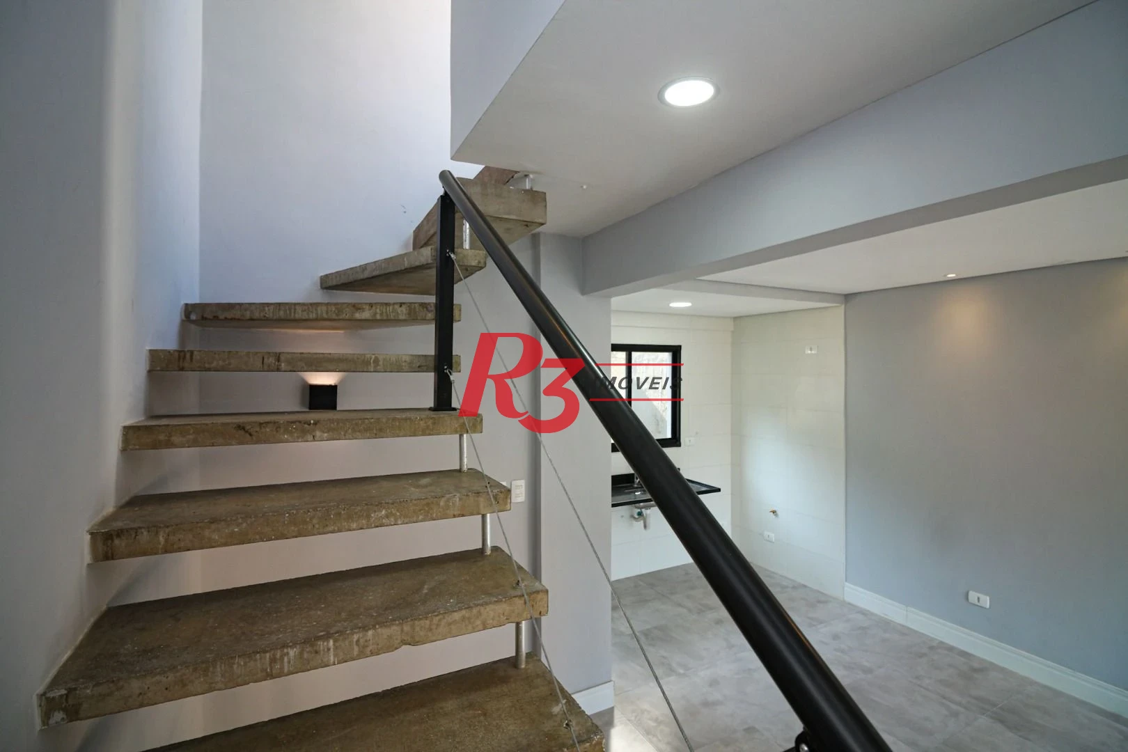 Sobrado com 2 dormitórios à venda, 92 m² por R$ 550.000,00 - Marapé - Santos/SP