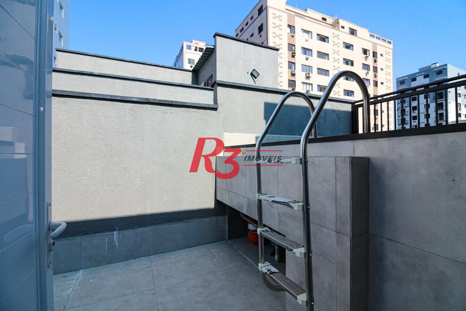 Sobrado com 2 dormitórios à venda, 92 m² por R$ 550.000,00 - Marapé - Santos/SP