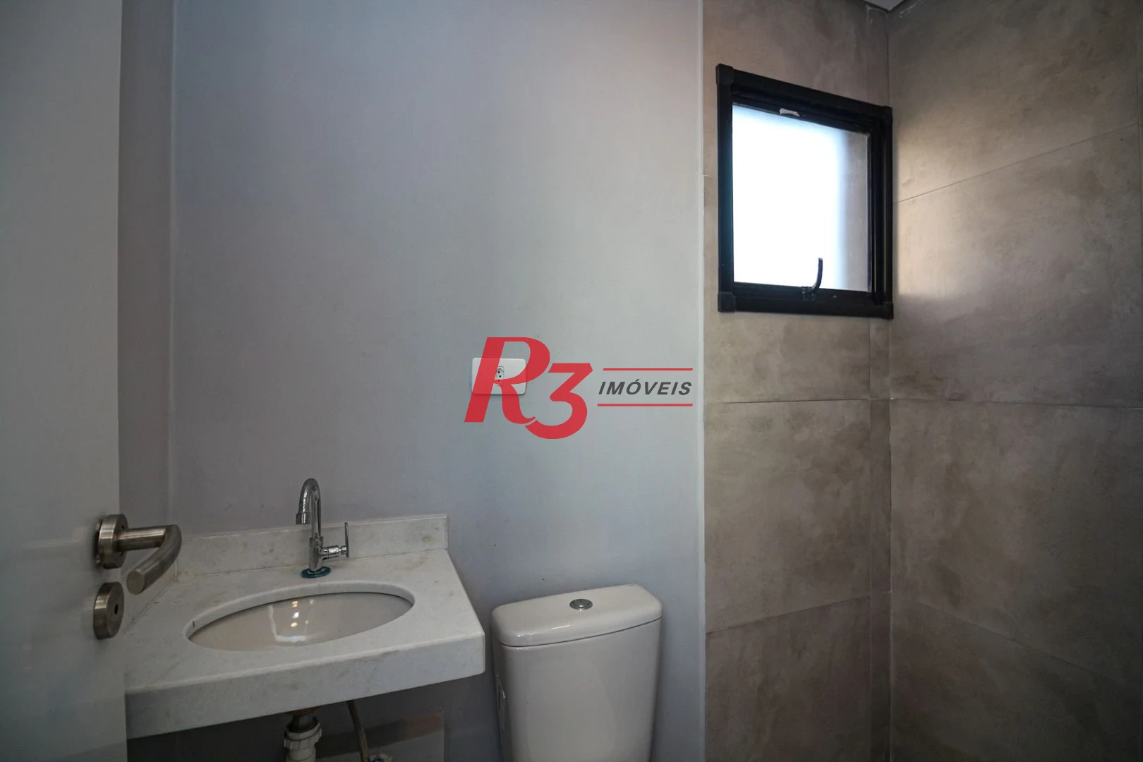 Sobrado com 2 dormitórios à venda, 92 m² por R$ 550.000,00 - Marapé - Santos/SP
