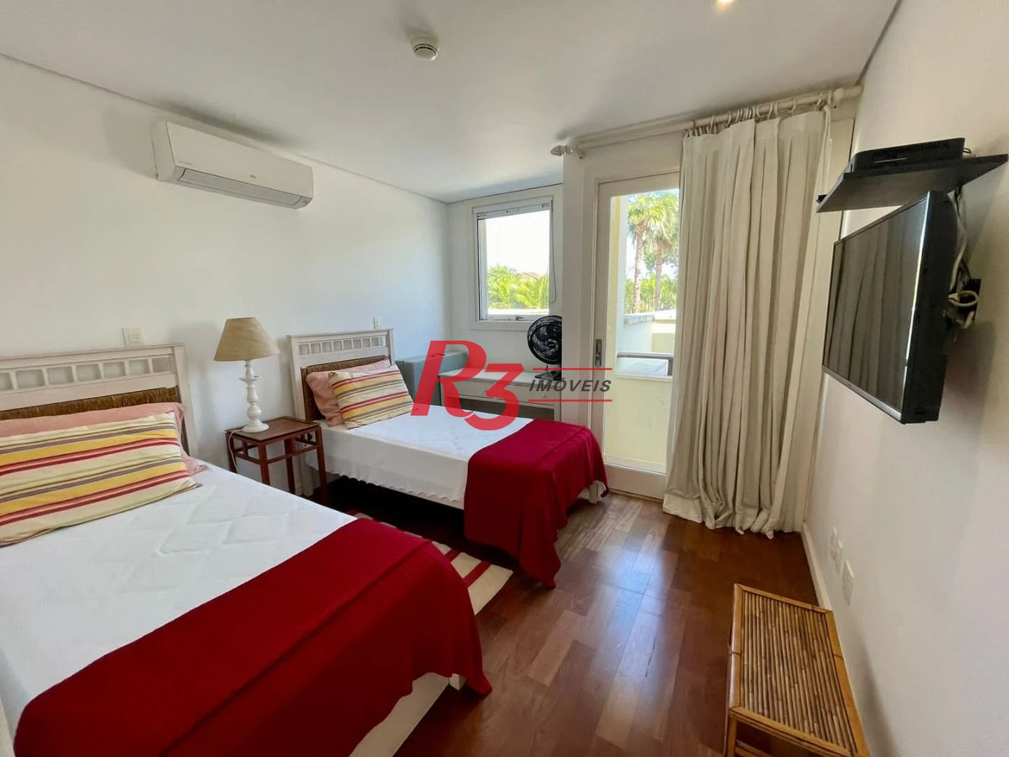 Casa com 5 suítes à venda, 408 m² por R$ 6.500.000 - Balneário Praia do Pernambuco - Guarujá/SP