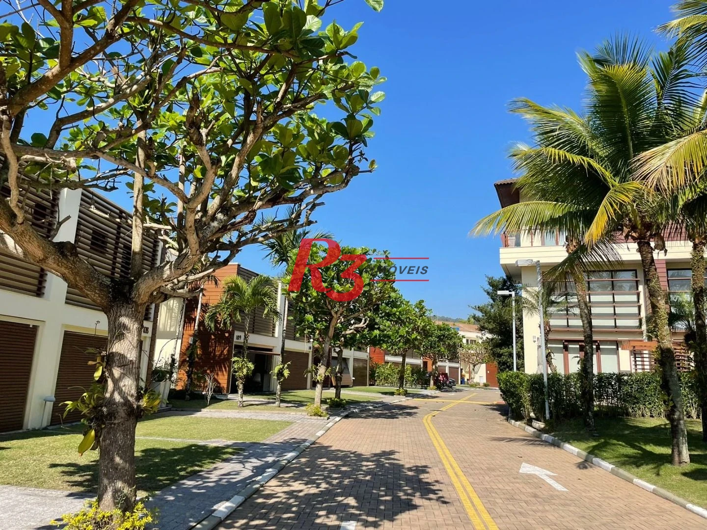 Casa com 5 suítes à venda, 408 m² por R$ 6.500.000 - Balneário Praia do Pernambuco - Guarujá/SP