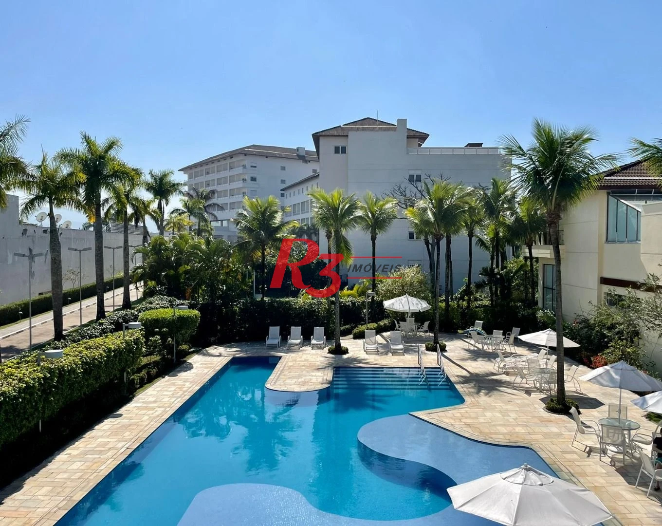 Casa com 5 suítes à venda, 408 m² por R$ 6.500.000 - Balneário Praia do Pernambuco - Guarujá/SP
