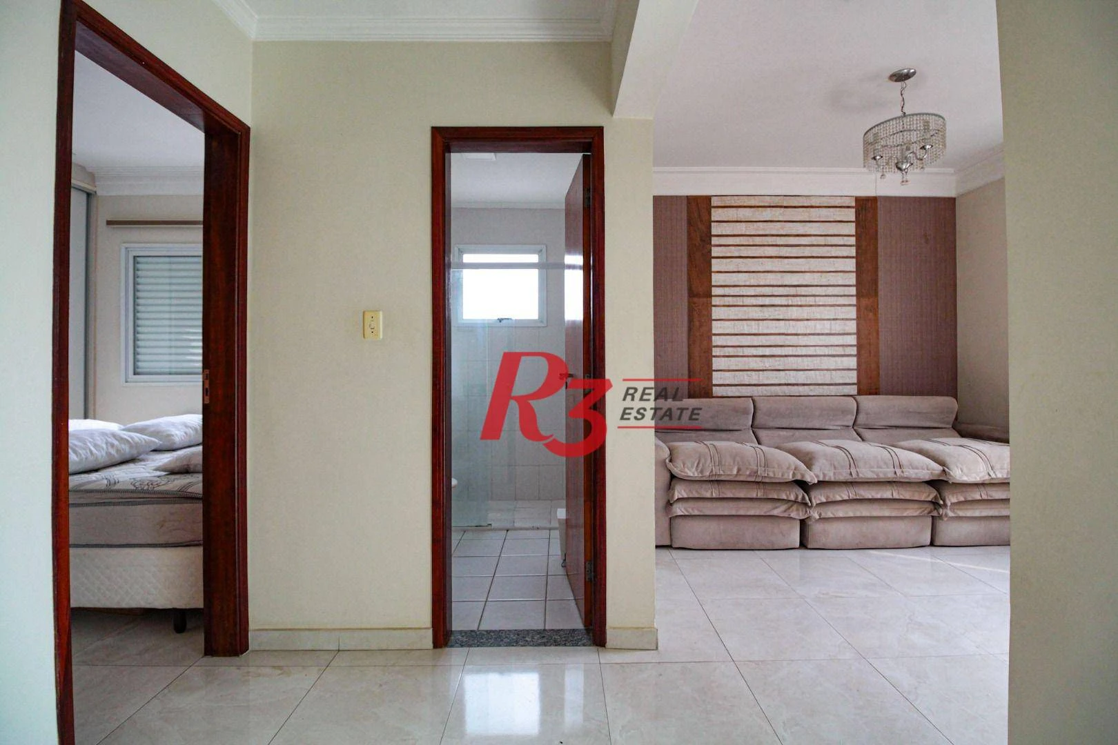 Apartamento com 2 dormitórios à venda, 70 m² por R$ 830.000,00 - Encruzilhada - Santos/SP