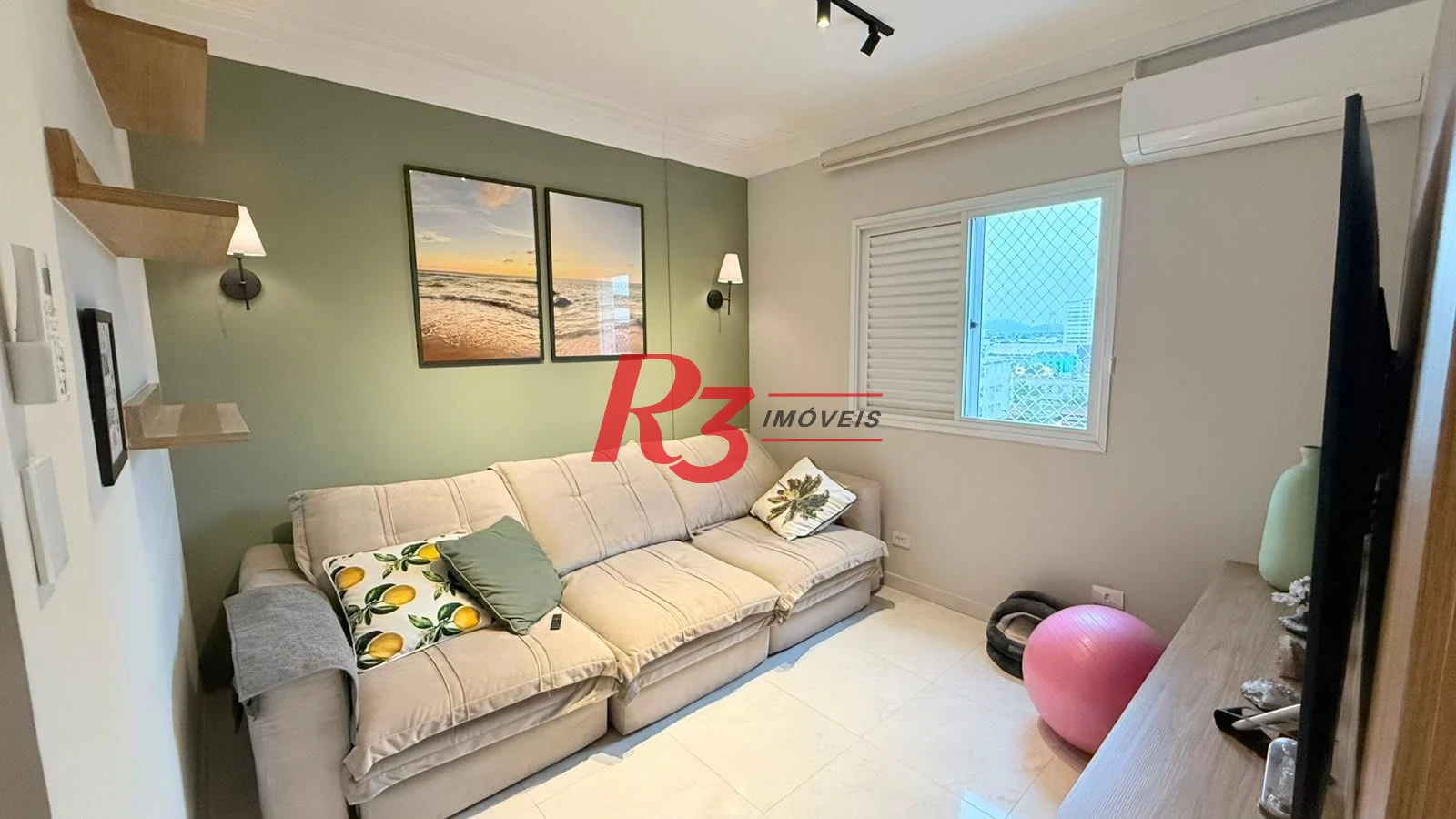 Apartamento com 2 dormitórios à venda, 70 m² por R$ 780.000,00 - Encruzilhada - Santos/SP