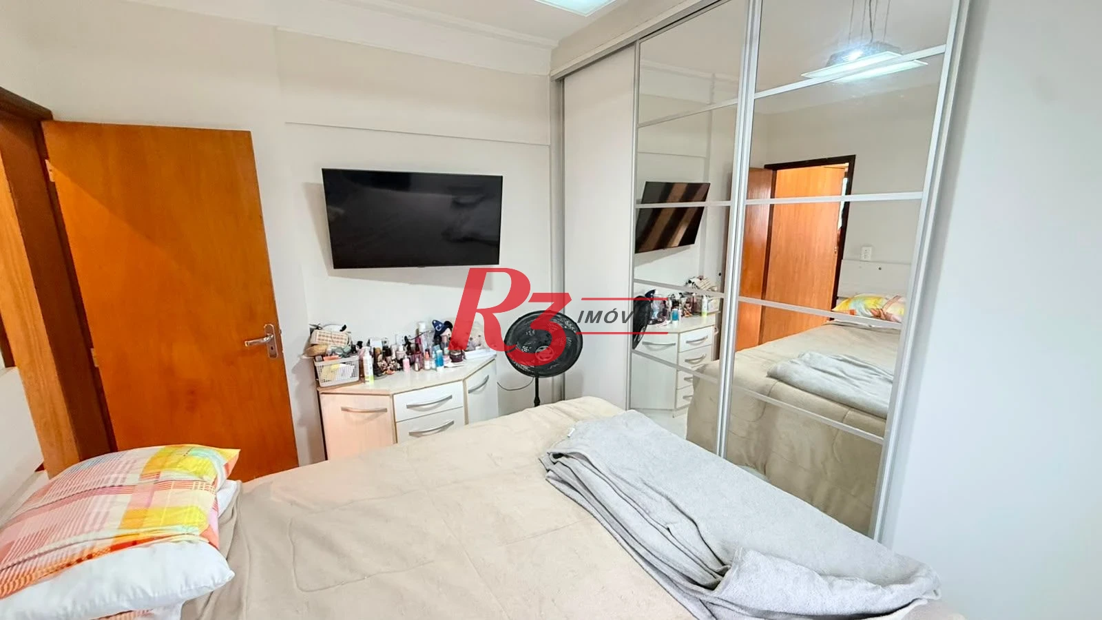 Apartamento com 2 dormitórios à venda, 70 m² por R$ 780.000,00 - Encruzilhada - Santos/SP
