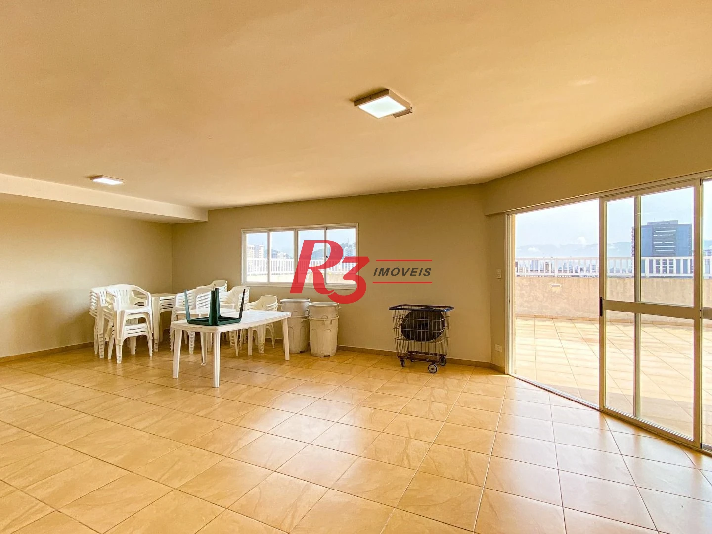 Apartamento com 2 dormitórios à venda, 70 m² por R$ 780.000,00 - Encruzilhada - Santos/SP
