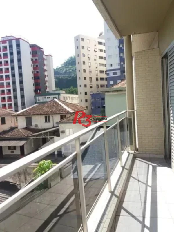 Apartamento de 2 quartos à venda em frente à  praia.