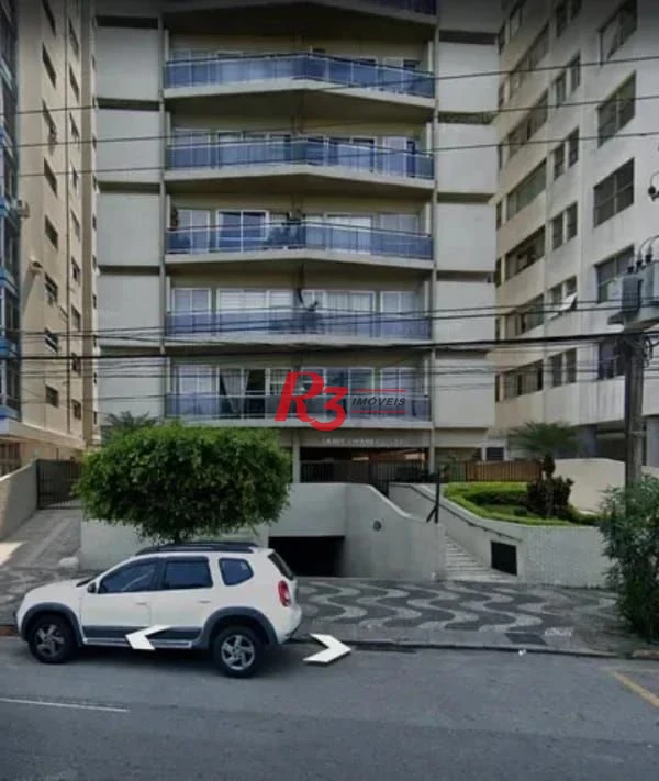 Apartamento de 2 quartos à venda em frente à  praia.