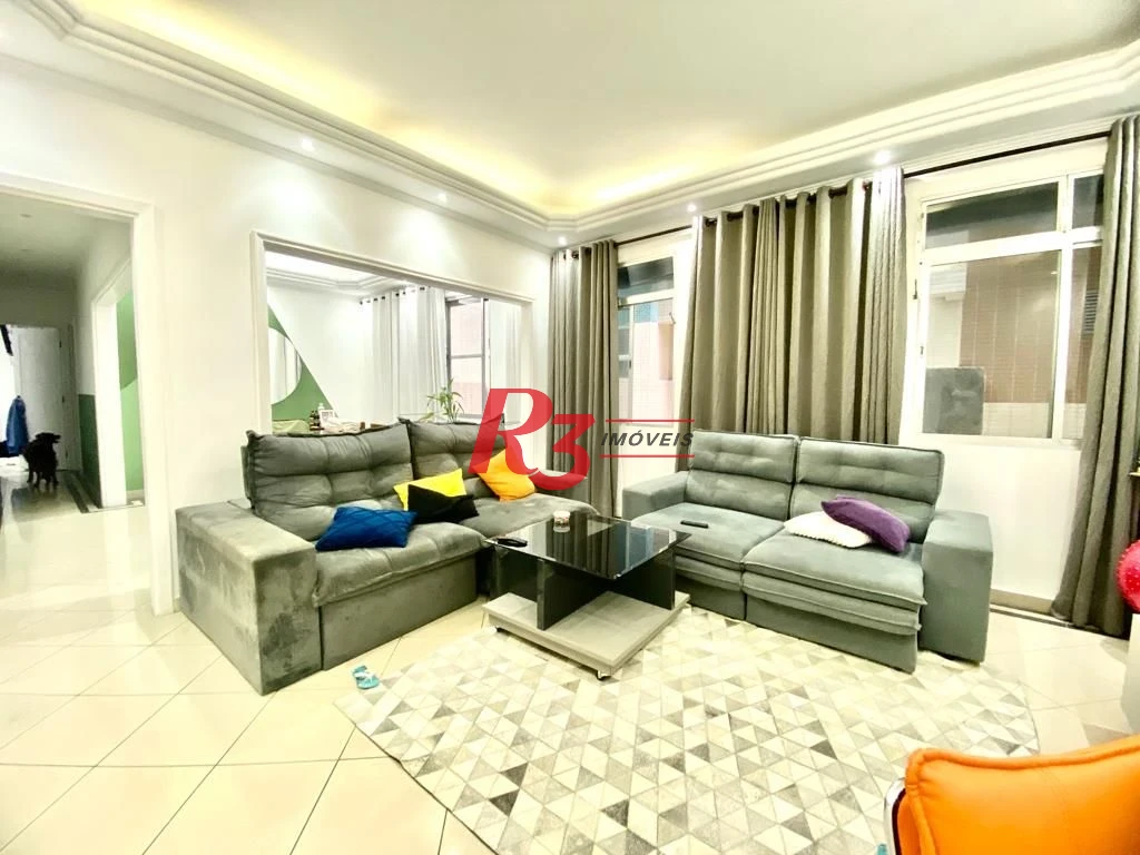 Lindo apartamento à venda em frente à praia.