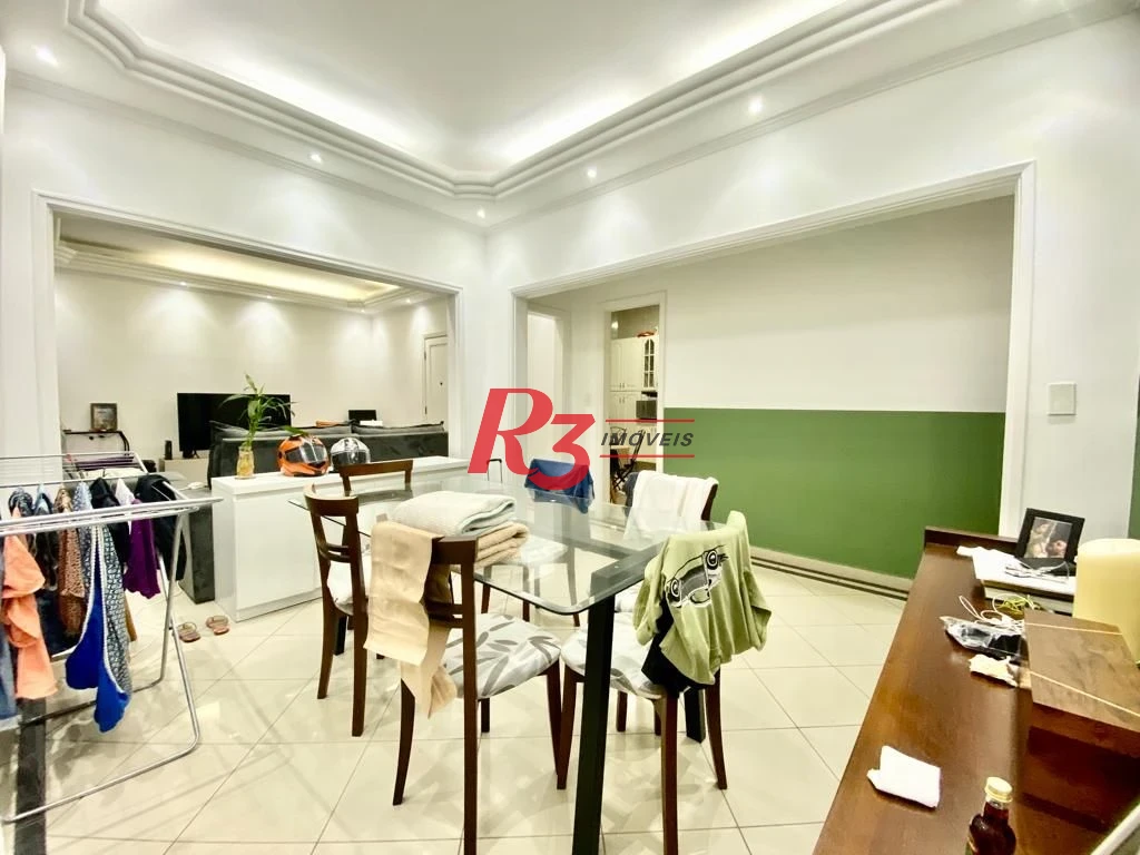 Lindo apartamento à venda em frente à praia.
