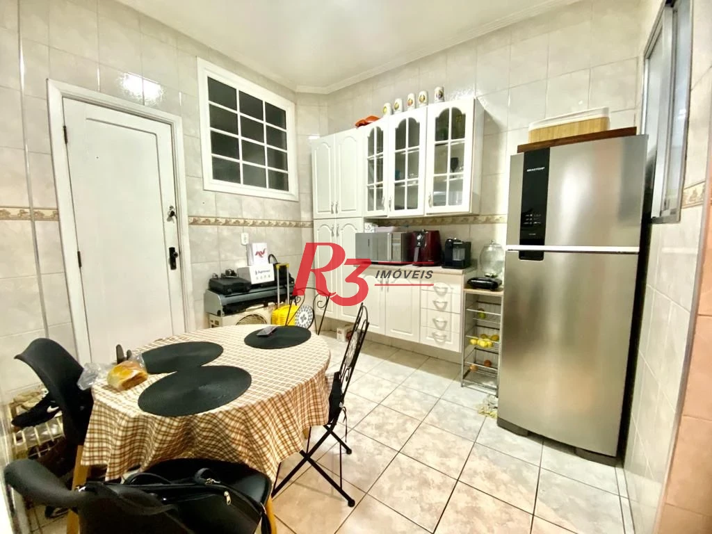 Lindo apartamento à venda em frente à praia.