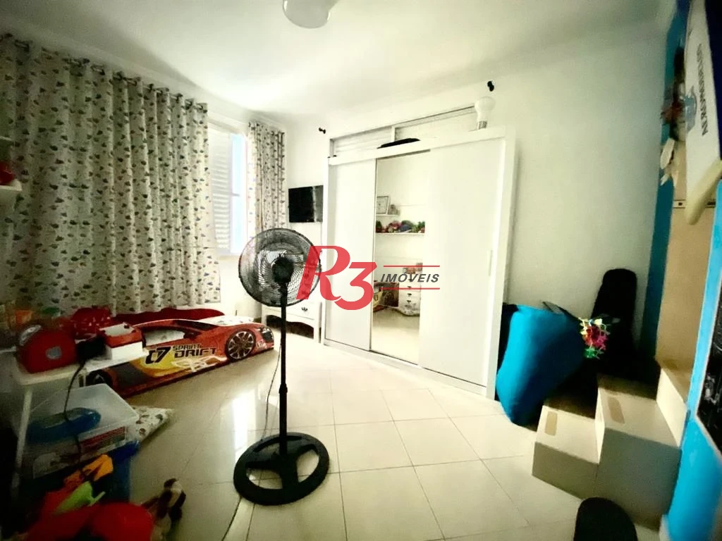 Lindo apartamento à venda em frente à praia.