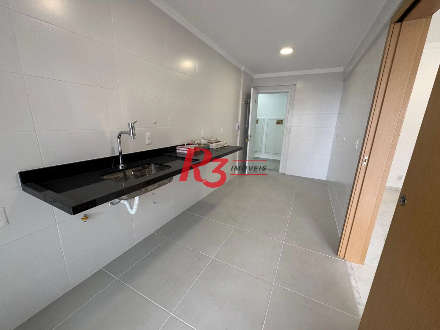 Apartamento com 2 dormitórios à venda, 87 m² por R$ 1.470.000,00 - Gonzaga - Santos/SP
