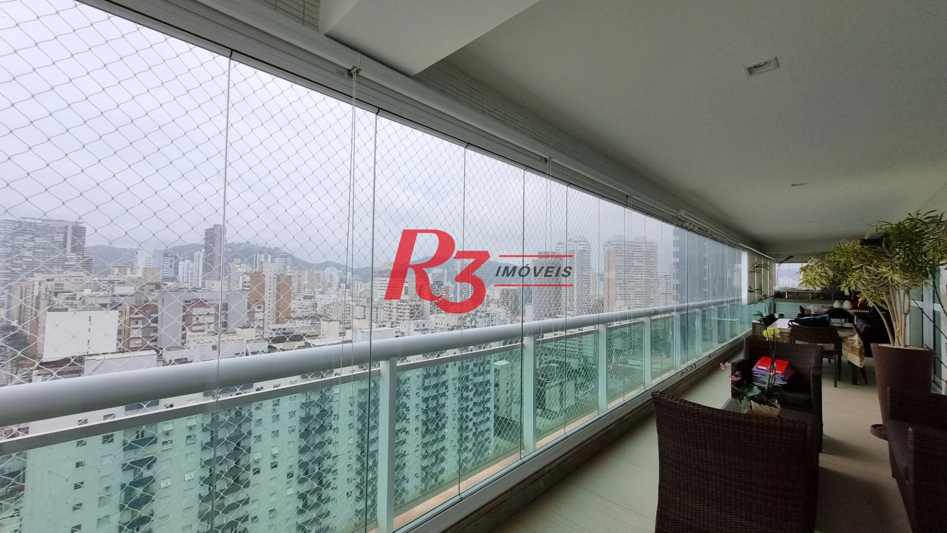 Apartamento com 4 dormitórios à venda, 475 m² por R$ 14.000.000,00 - Gonzaga - Santos/SP