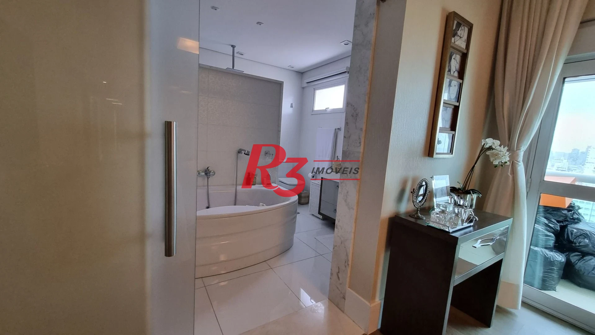 Apartamento com 4 dormitórios à venda, 475 m² por R$ 14.000.000,00 - Gonzaga - Santos/SP