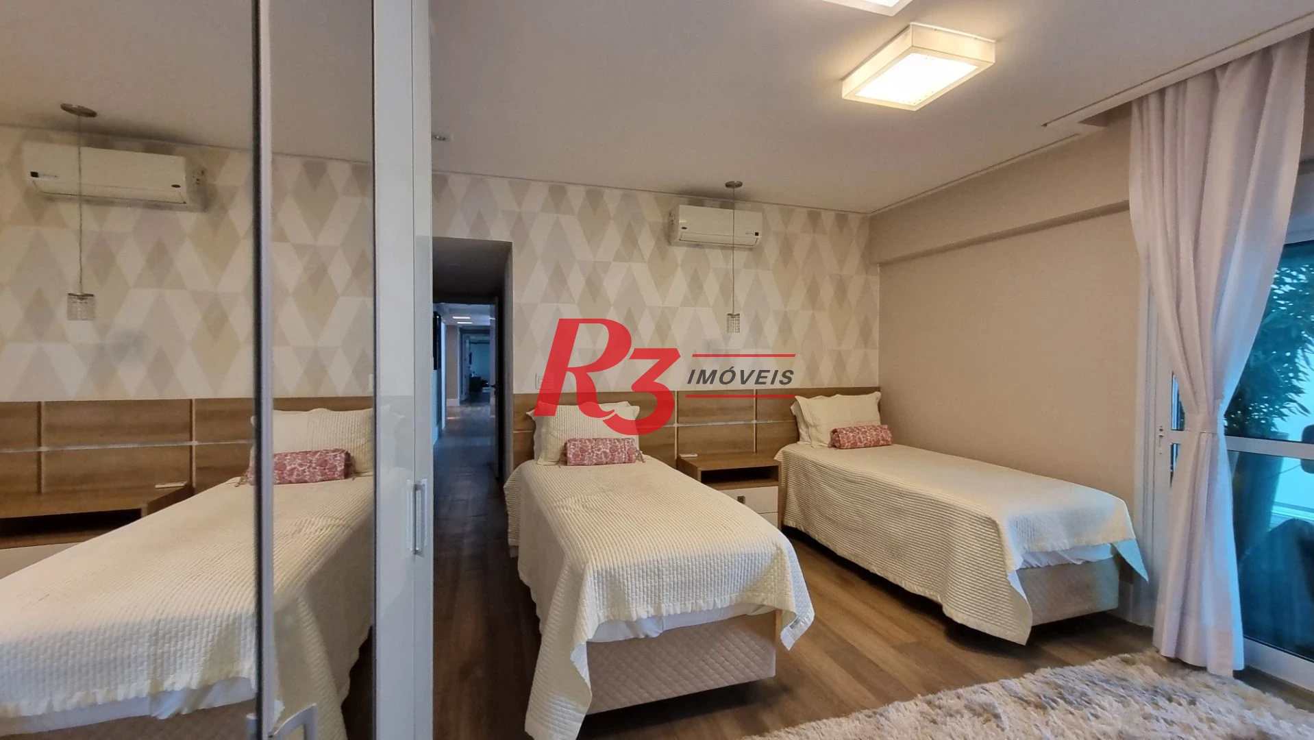 Apartamento com 4 dormitórios à venda, 475 m² por R$ 14.000.000,00 - Gonzaga - Santos/SP