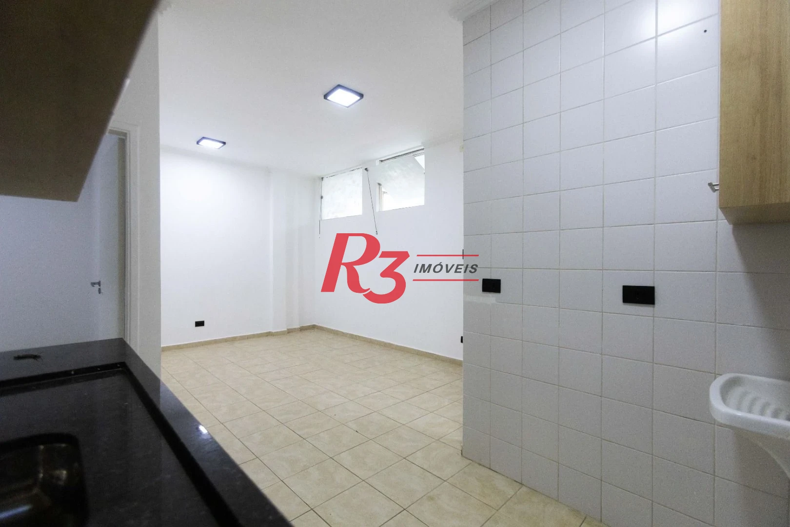 Apartamento com 2 dormitórios para alugar, 70 m² por R$ 3.380,02/mês - Gonzaga - Santos/SP