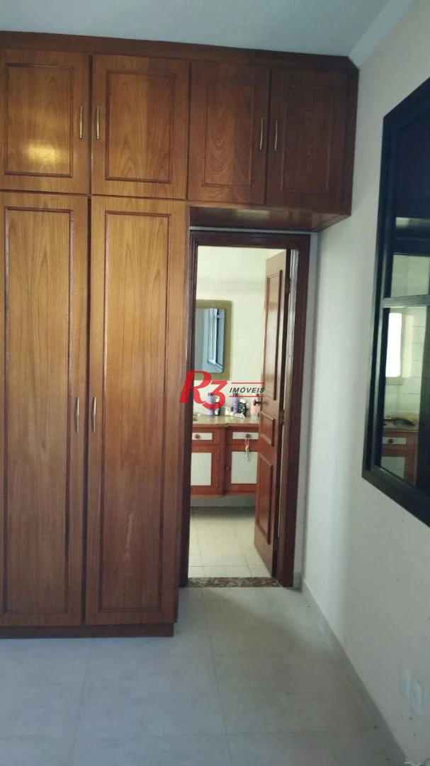 Excelente imóvel com 4 dormitório sendo 2 suítes na Vila Rica