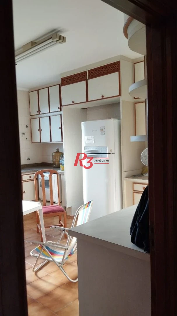 Excelente imóvel com 4 dormitório sendo 2 suítes na Vila Rica