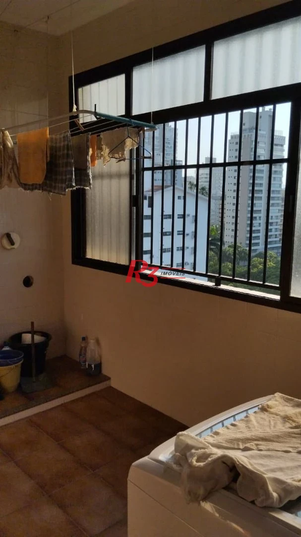 Excelente imóvel com 4 dormitório sendo 2 suítes na Vila Rica