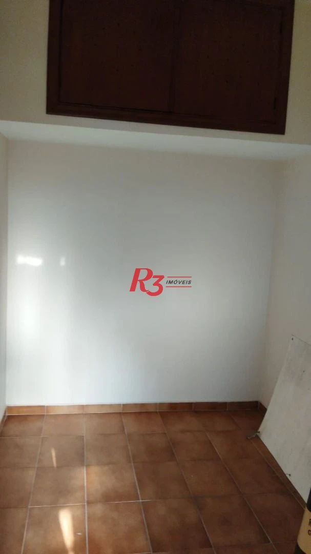 Excelente imóvel com 4 dormitório sendo 2 suítes na Vila Rica