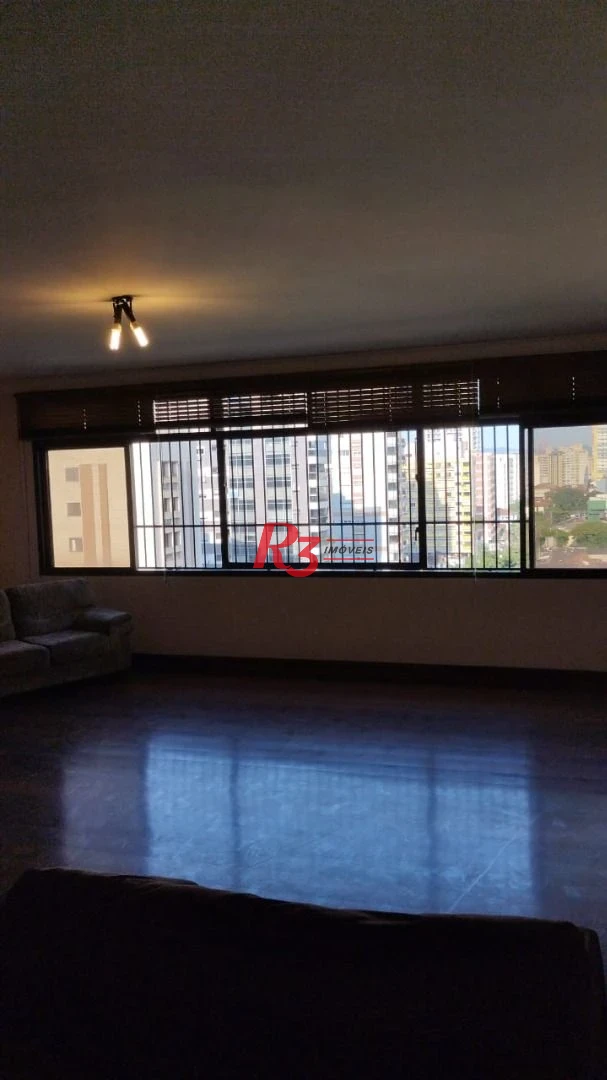 Excelente imóvel com 4 dormitório sendo 2 suítes na Vila Rica