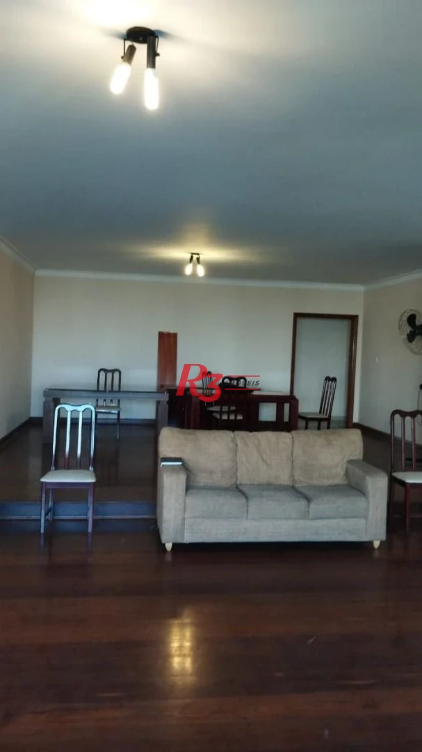 Excelente imóvel com 4 dormitório sendo 2 suítes na Vila Rica