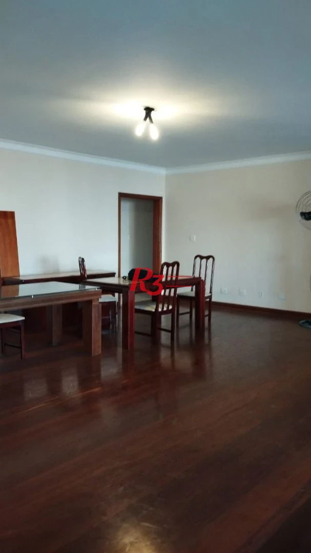 Excelente imóvel com 4 dormitório sendo 2 suítes na Vila Rica